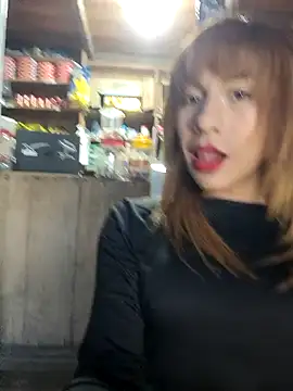 Snapshot of Evehampy chatting on 01.05.25 Evehampy online show from 01.05.25