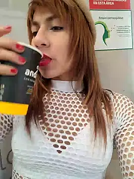 Snapshot of Evehampy chatting on 02.16.25 Evehampy online show from 02.16.25