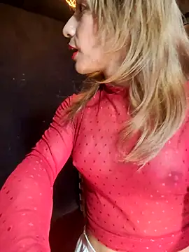 Snapshot of Evehampy chatting on 09.10.25 Evehampy online show from 09.10.25