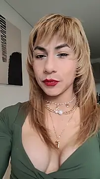 Snapshot of Evehampy chatting on 10.12.25 Evehampy online show from 10.12.25