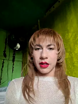 Snapshot of Evehampy chatting on 12.18.25 Evehampy online show from 12.18.25