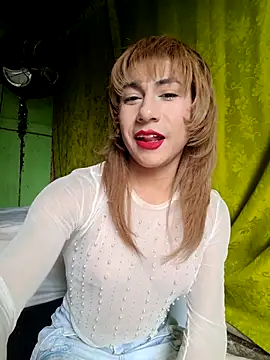 Snapshot of Evehampy chatting on 12.19.25 Evehampy online show from 12.19.25