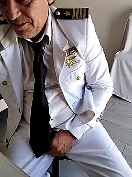 Snapshot of MiguelBISEX chatting on 10.04.25 MiguelBISEX online show from 10.04.25