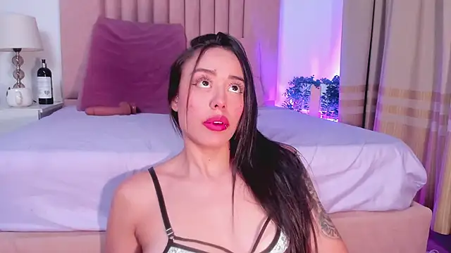 NoraDasilva online show from 01.12.25