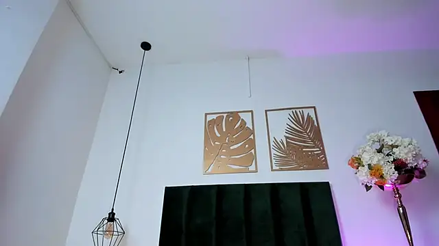 NoraDasilva online show from 02.11.25