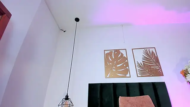 NoraDasilva online show from 02.12.25