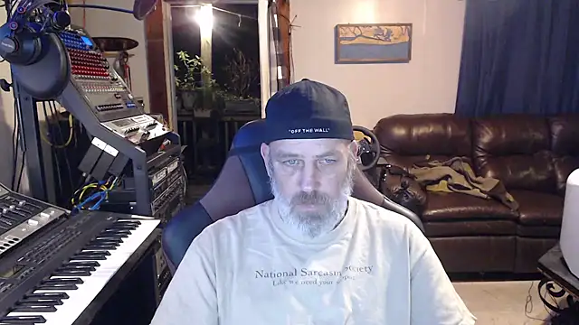 Snapshot of jimdacbin420 chatting on 12.16.24 jimdacbin420 online show from 12.16.24