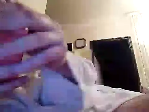 Snapshot of popperspair chatting on 01.31.25 popperspair online show from 01.31.25