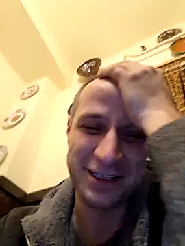 Snapshot of popperspair chatting on 03.17.25 popperspair online show from 03.17.25