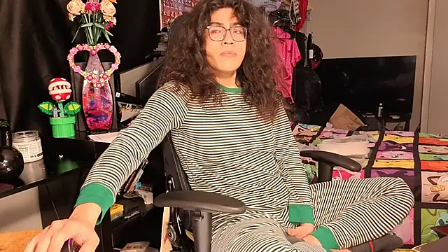 ShinyCherub online show from 02.17.25