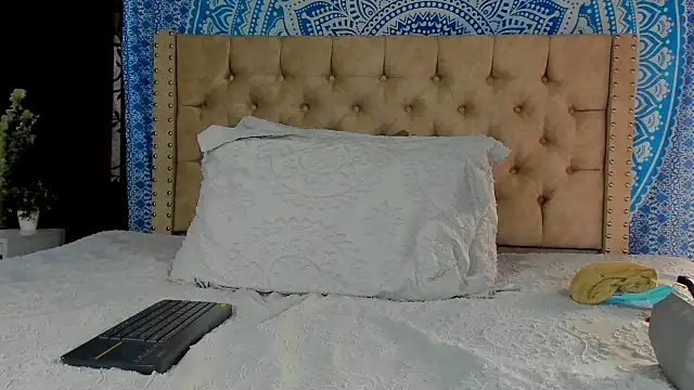 KeryHillson online show from 12.28.24