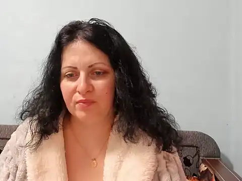 Snapshot of Lillian2 chatting on 01.16.25 Lillian2 online show from 01.16.25