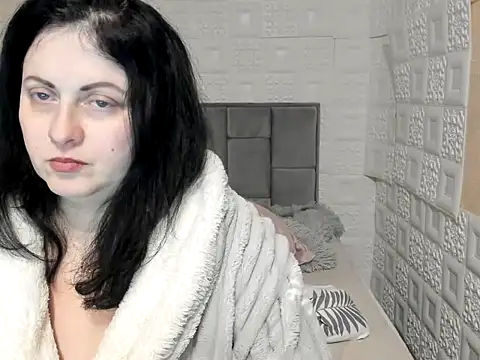 Snapshot of Lillian2 chatting on 02.16.25 Lillian2 online show from 02.16.25