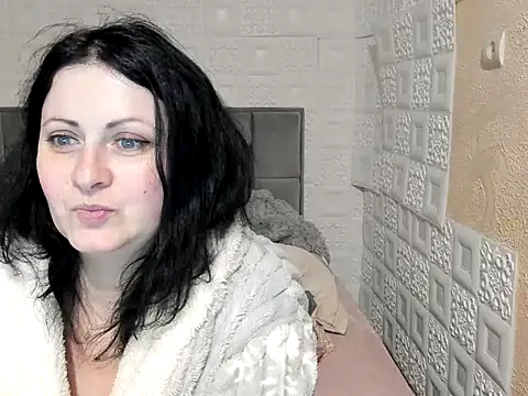 Snapshot of Lillian2 chatting on 03.06.25 Lillian2 online show from 03.06.25