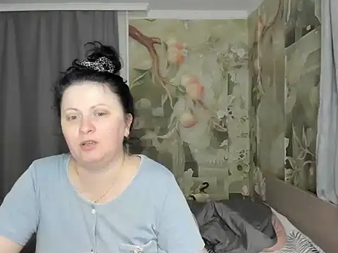 Snapshot of Lillian2 chatting on 02.01.26 Lillian2 online show from 02.01.26