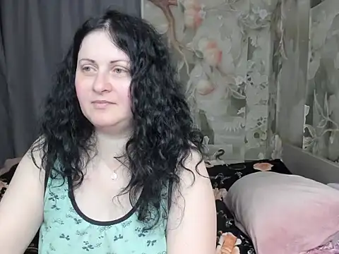 Snapshot of Lillian2 chatting on 03.15.26 Lillian2 online show from 03.15.26