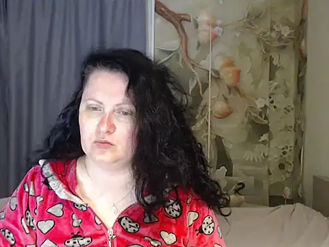 Snapshot of Lillian2 chatting on 07.27.26 Lillian2 online show from 07.27.26
