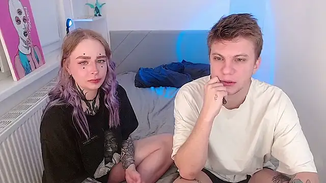 Snapshot of soalice chatting on 11.23.25 soalice online show from 11.23.25