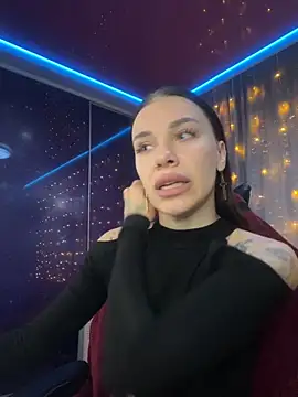 Snapshot of Queen_of_pain chatting on 11.06.25 Queen of pain online show from 11.06.25