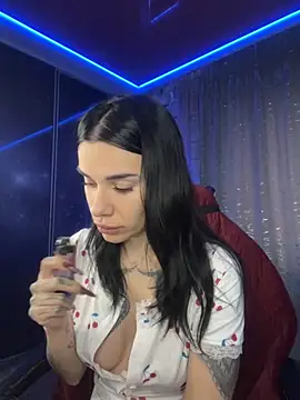 Snapshot of Queen_of_pain chatting on 11.27.25 Queen of pain online show from 11.27.25