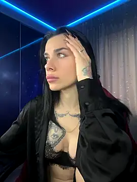 Snapshot of Queen_of_pain chatting on 11.28.25 Queen of pain online show from 11.28.25