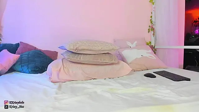 Snapshot of KrissySinsx chatting on 02.06.26 KrissySinsx online show from 02.06.26