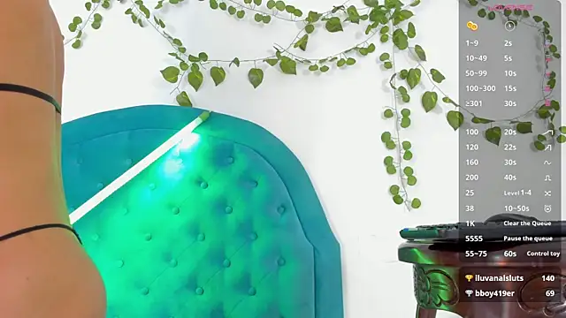 BunnyHotsx online show from 12.22.24