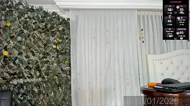 BunnyHotsx online show from 01.16.25