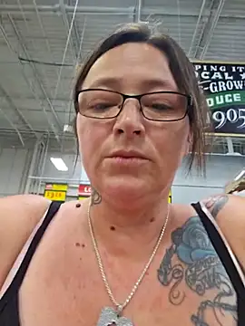 Snapshot of angelbaby1998 chatting on 05.04.26 angelbaby1998 online show from 05.04.26