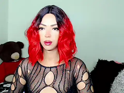 Snapshot of Tanedra_collings chatting on 12.17.24 Tanedra collings online show from 12.17.24