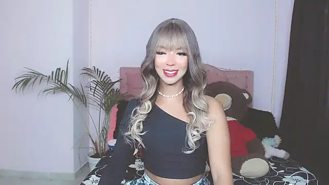 Snapshot of Tanedra_collings chatting on 12.22.24 Tanedra collings online show from 12.22.24