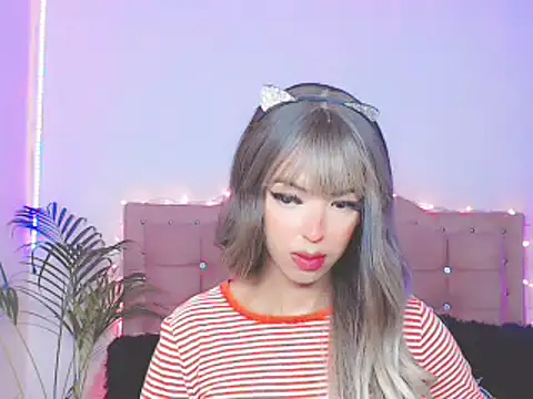 Snapshot of Tanedra_collings chatting on 12.27.24 Tanedra collings online show from 12.27.24