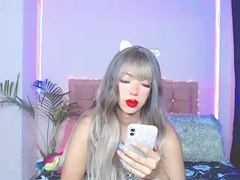 Snapshot of Tanedra_collings chatting on 12.28.24 Tanedra collings online show from 12.28.24