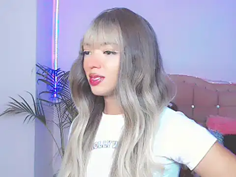 Snapshot of Tanedra_collings chatting on 01.12.25 Tanedra collings online show from 01.12.25