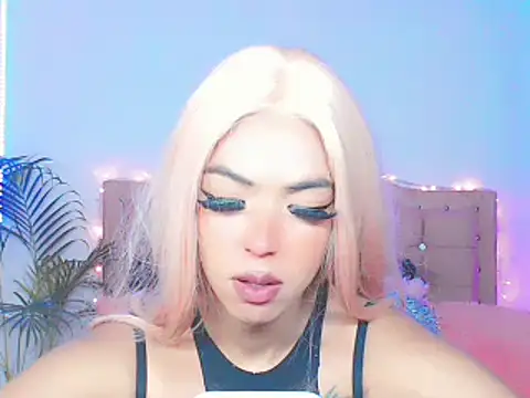 Snapshot of Tanedra_collings chatting on 01.22.25 Tanedra collings online show from 01.22.25