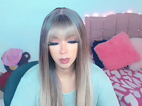 Snapshot of Tanedra_collings chatting on 02.18.25 Tanedra collings online show from 02.18.25