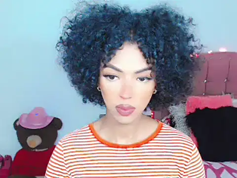 Snapshot of Tanedra_collings chatting on 02.22.25 Tanedra collings online show from 02.22.25
