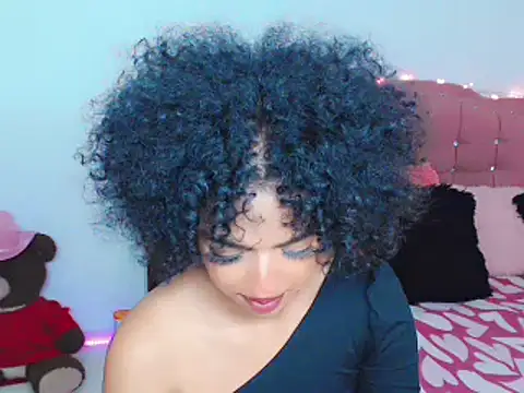 Snapshot of Tanedra_collings chatting on 02.22.25 Tanedra collings online show from 02.22.25