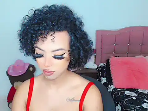 Snapshot of Tanedra_collings chatting on 03.11.25 Tanedra collings online show from 03.11.25