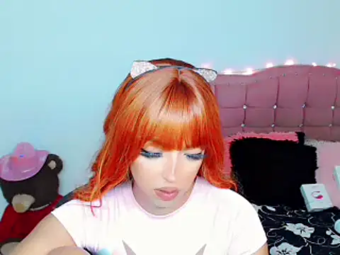 Snapshot of Tanedra_collings chatting on 03.12.25 Tanedra collings online show from 03.12.25