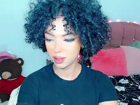 Snapshot of Tanedra_collings chatting on 03.18.25 Tanedra collings online show from 03.18.25