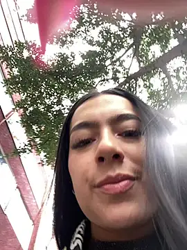 Nicollemays online show from 02.06.25