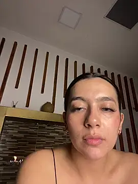 Nicollemays online show from 02.22.25