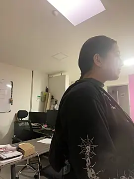 Nicollemays online show from 02.24.25