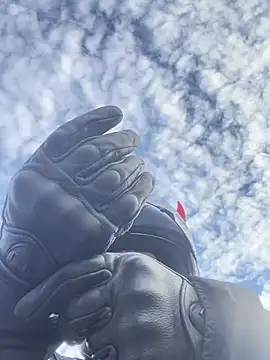 Nicollemays online show from 03.08.25