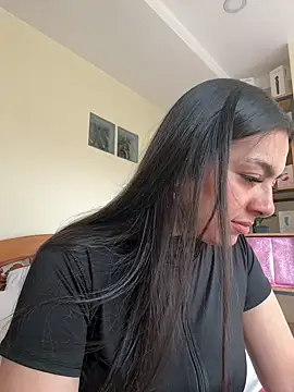 Nicollemays online show from 09.24.25