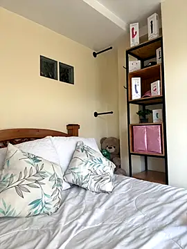 Nicollemays online show from 10.07.25