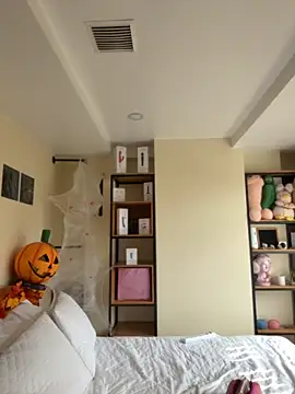 Nicollemays online show from 10.22.25