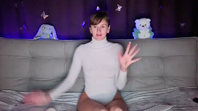 intolerable girl online show from 11.20.25