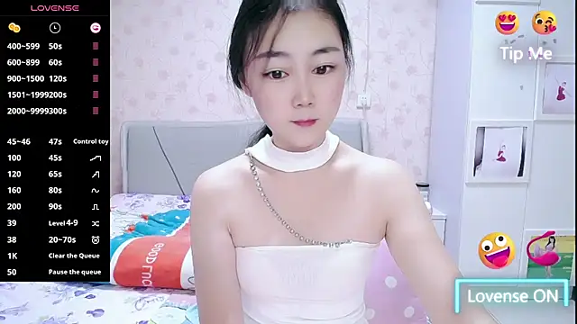 Snapshot of Elvira_baby chatting on 11.02.25 Elvira baby online show from 11.02.25